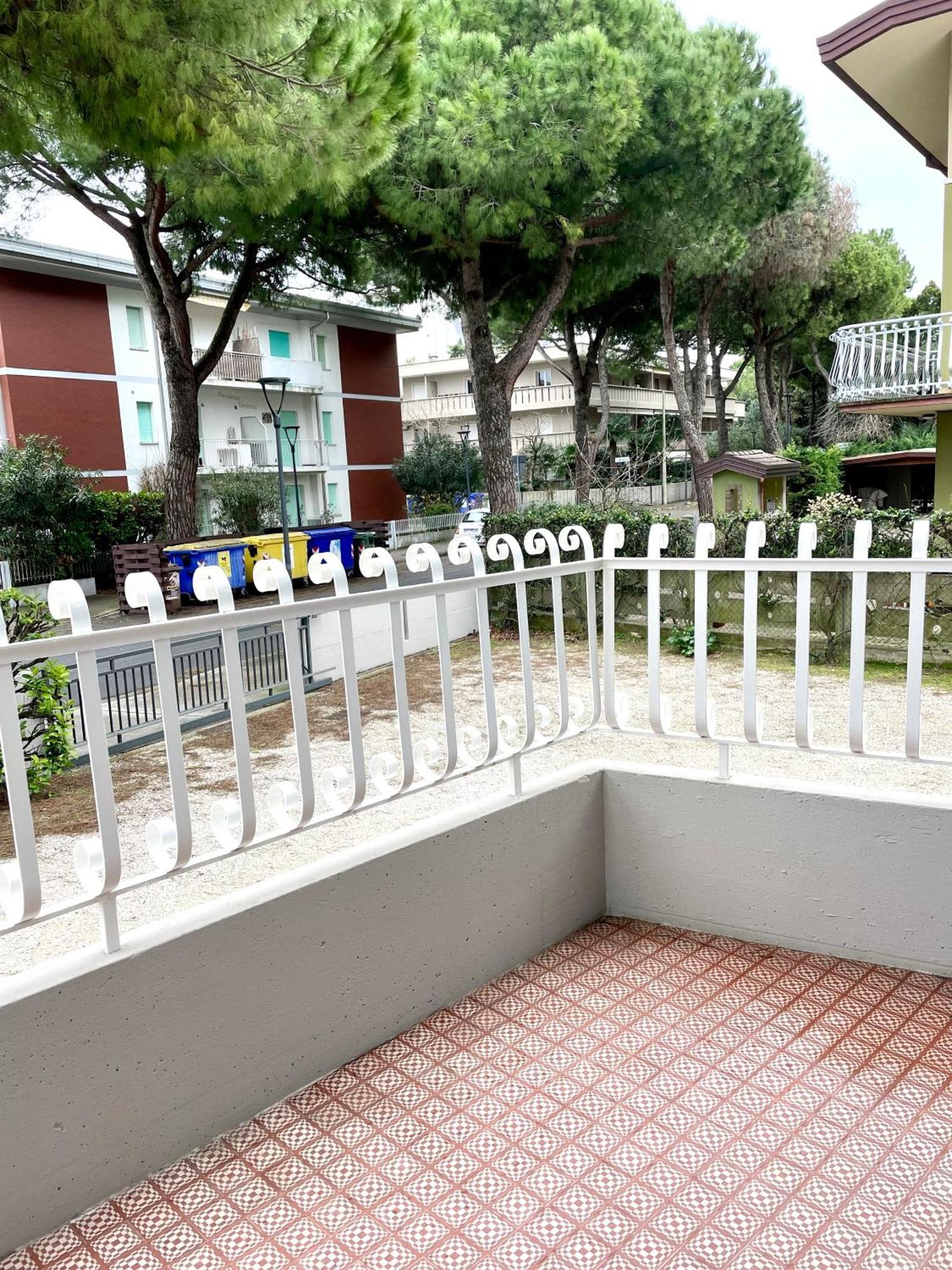Condominio Mammole Lignano Sabbiadoro Exterior foto